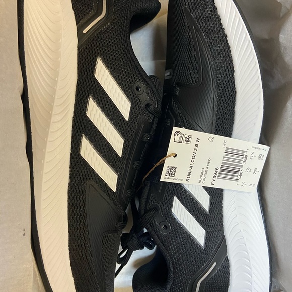 Adidas shoes women size 9 - Picture 2 of 4